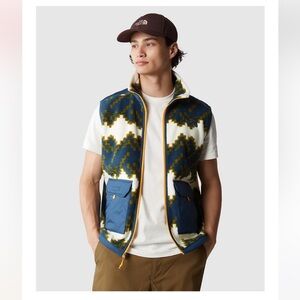 The North Face Royal Arch Fleece Vest Men Small Shady‎ Blue Mountain Geo Print